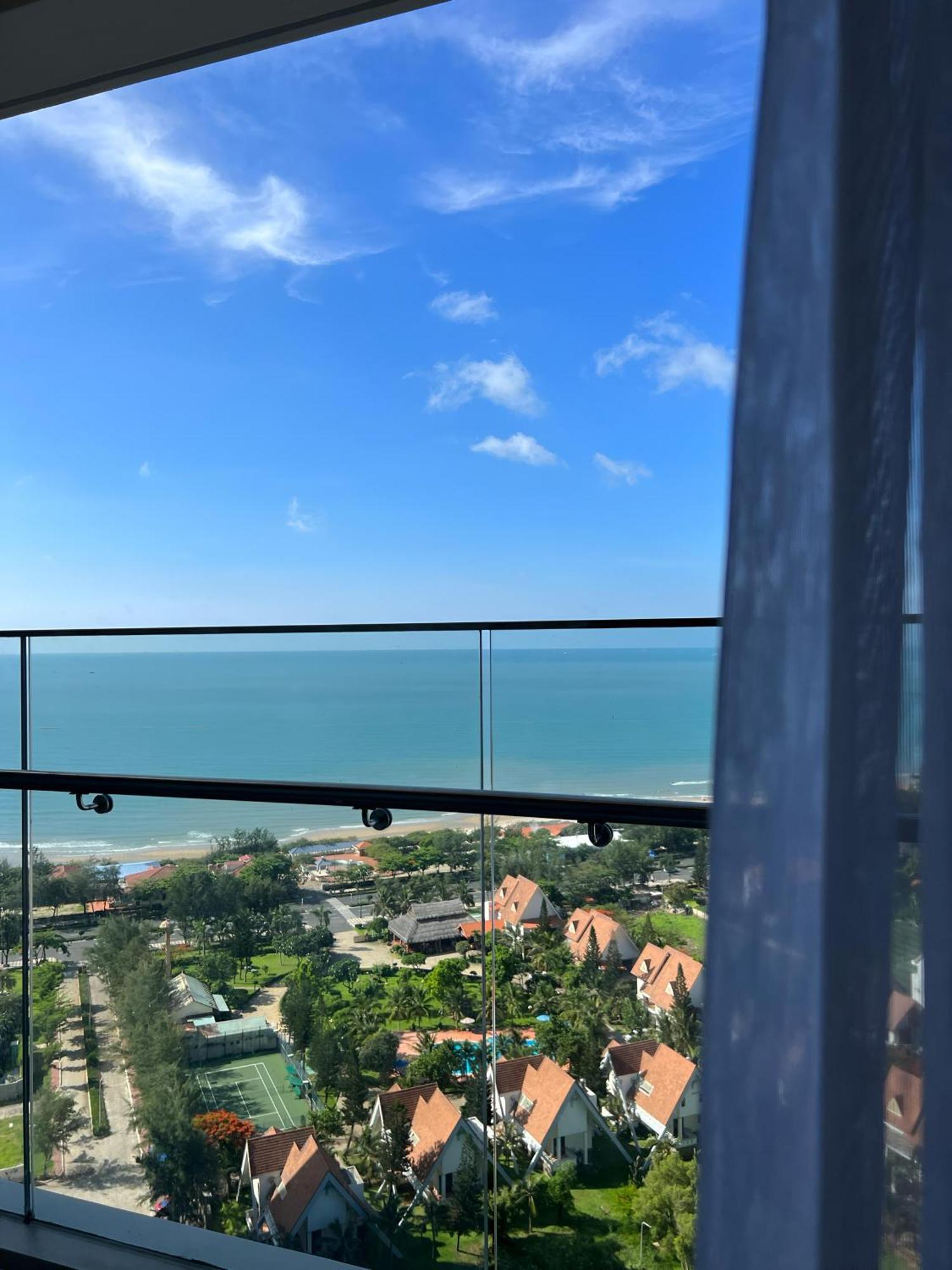Infinity Pool Luxury Apartment The Song Вунгтау Экстерьер фото