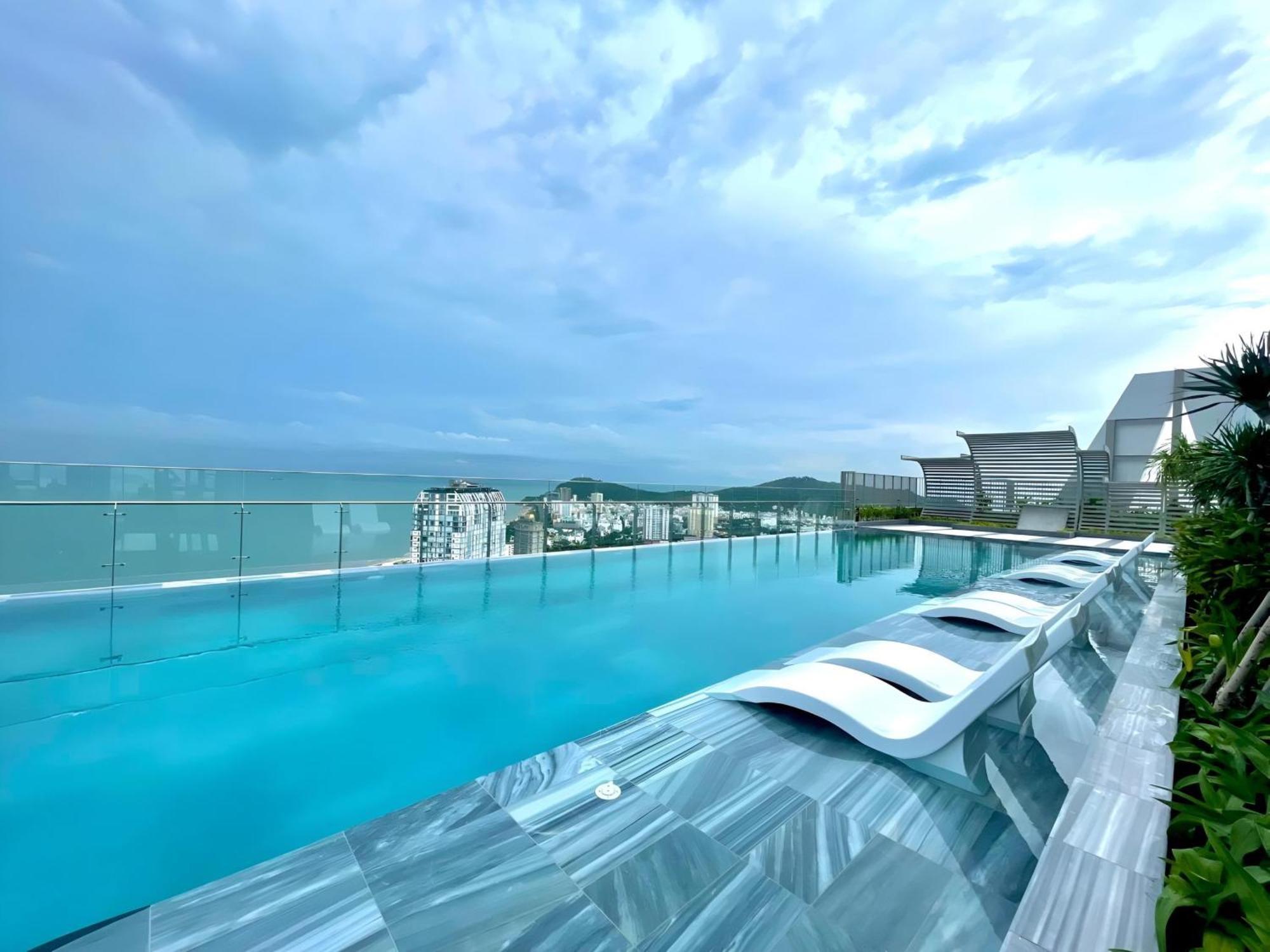 Infinity Pool Luxury Apartment The Song Вунгтау Экстерьер фото